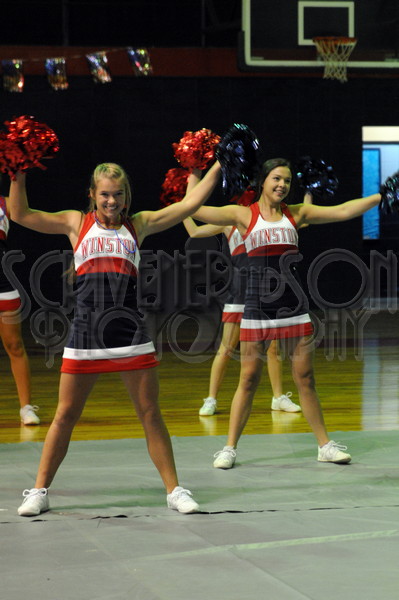 8-28 WA Pep Rally 167.JPG - SCRIVENER D300